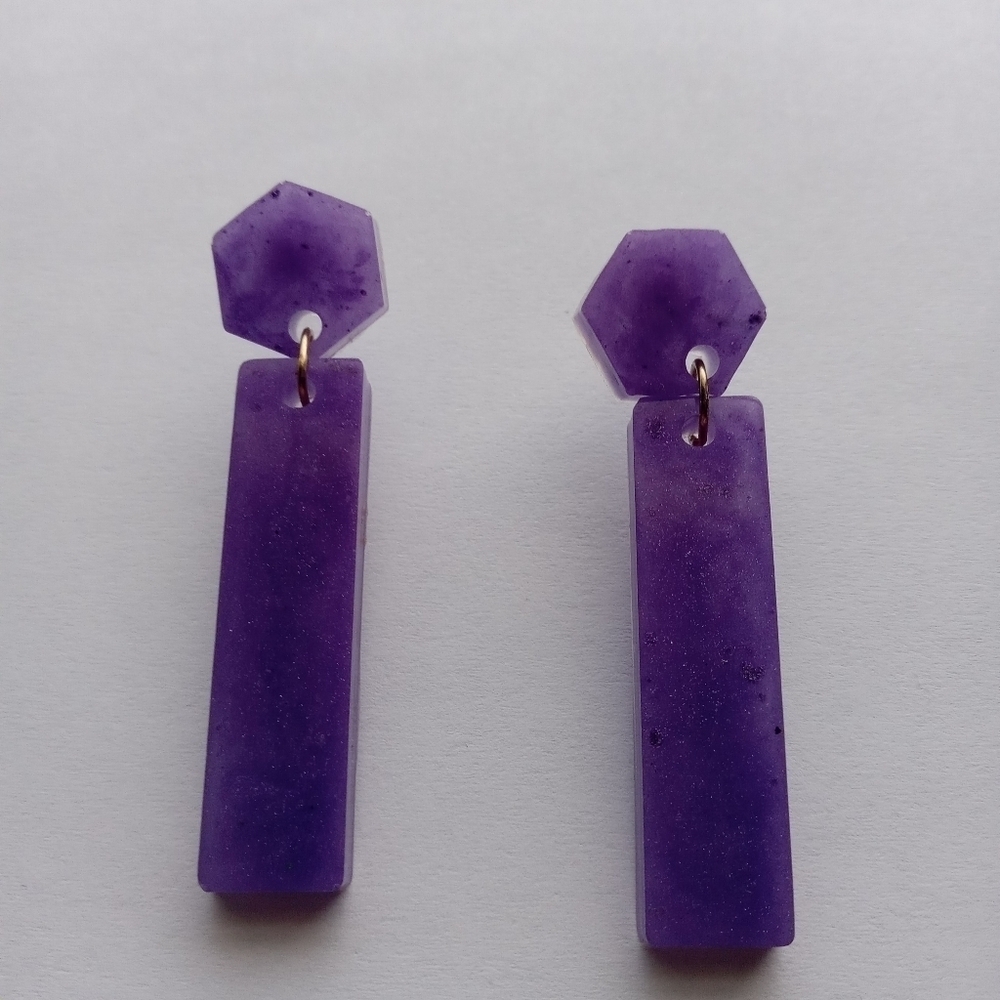 Purple resin bar earrings